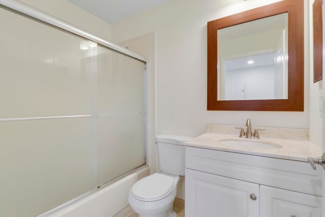 1111 Duncan Circle 104, Palm Beach Gardens, FL 33418