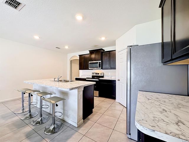 525 SW Twig Avenue, Port St. Lucie, FL 34983