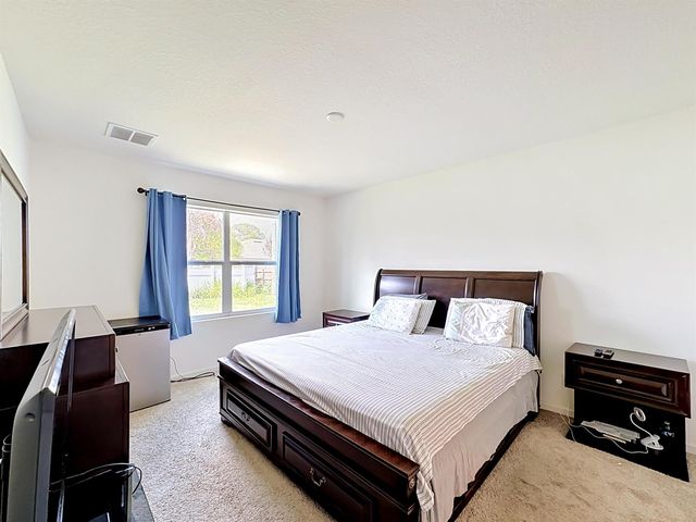525 SW Twig Avenue, Port St. Lucie, FL 34983