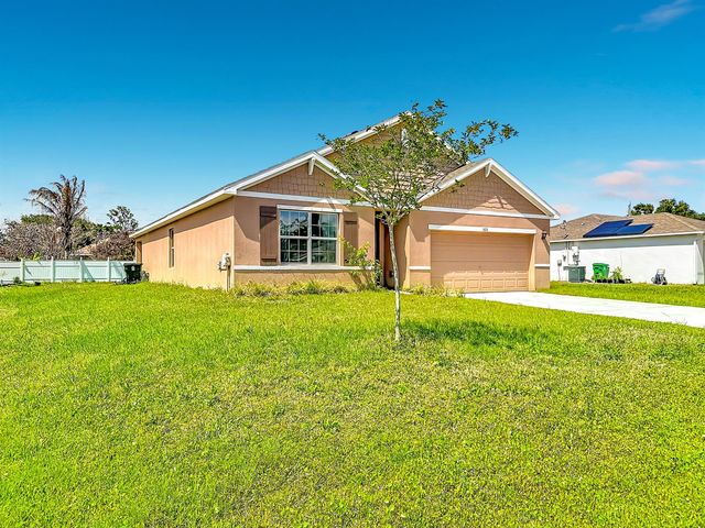 525 SW Twig Avenue, Port St. Lucie, FL 34983