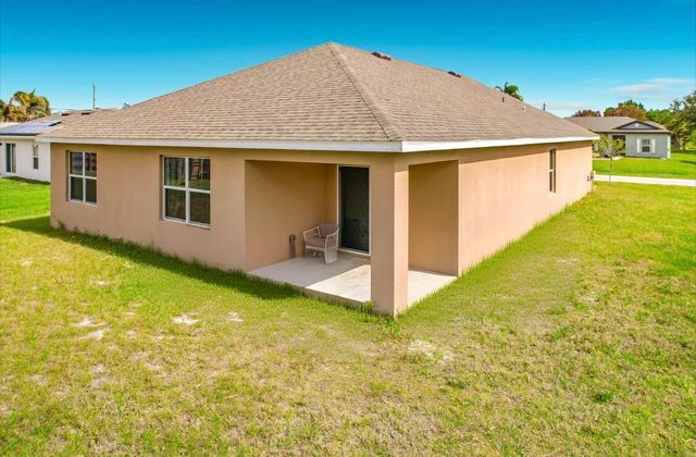 525 SW Twig Avenue, Port St. Lucie, FL 34983