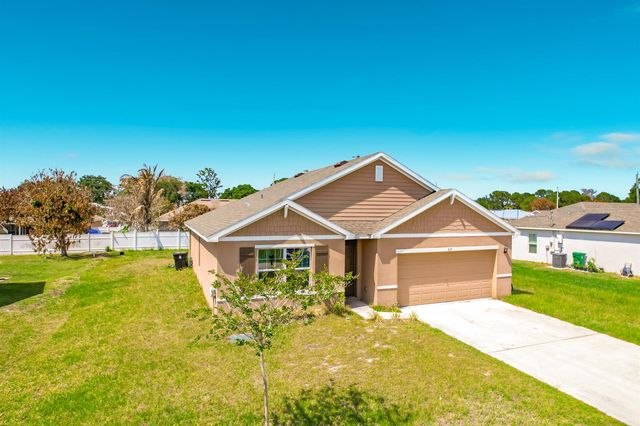 525 SW Twig Avenue, Port St. Lucie, FL 34983