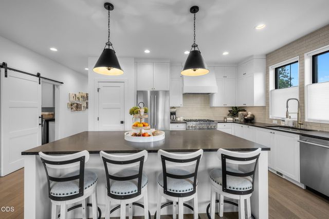2631 NW Waymaker Court, Bend, OR 97703