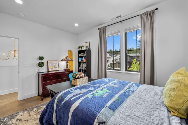 2631 NW Waymaker Court, Bend, OR 97703