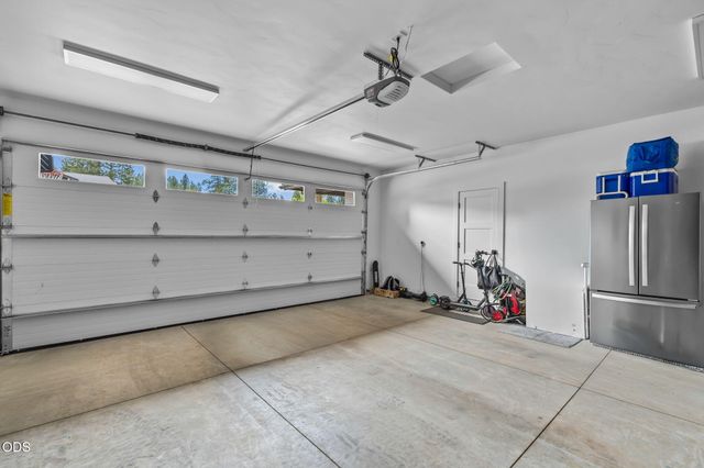 2631 NW Waymaker Court, Bend, OR 97703
