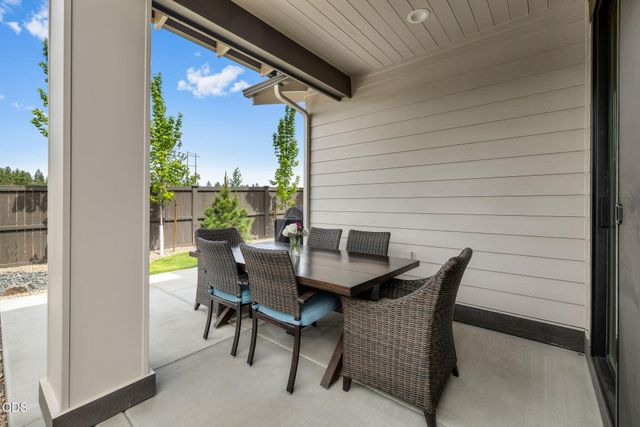 2631 NW Waymaker Court, Bend, OR 97703