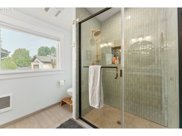 923 Se Lambert St, Portland, OR 97202