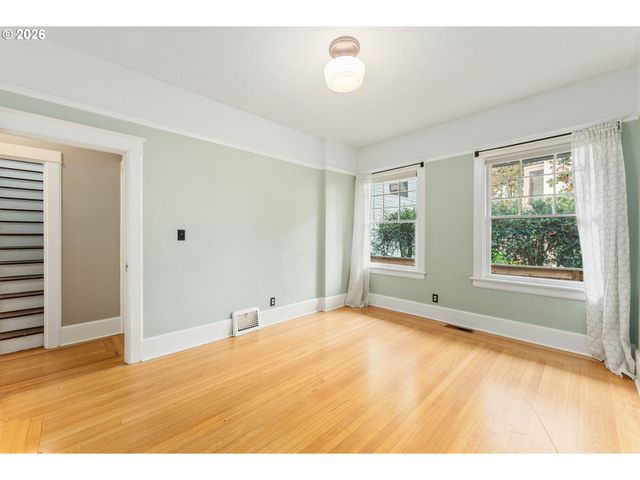 923 Se Lambert St, Portland, OR 97202