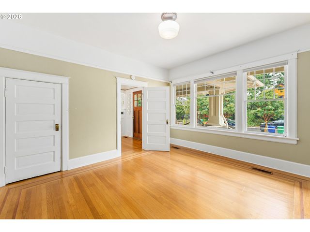 923 Se Lambert St, Portland, OR 97202