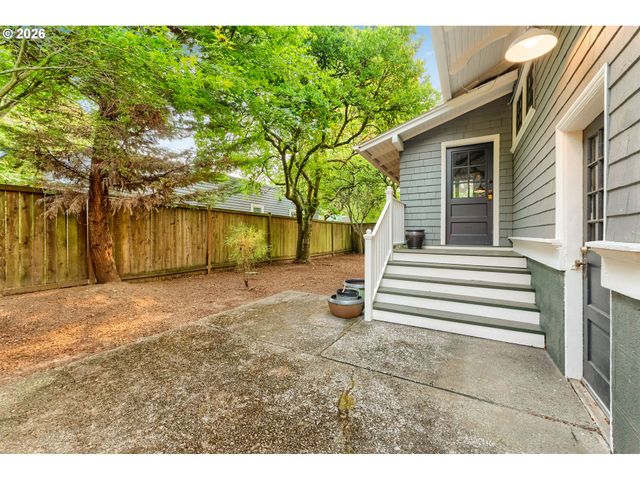 923 Se Lambert St, Portland, OR 97202