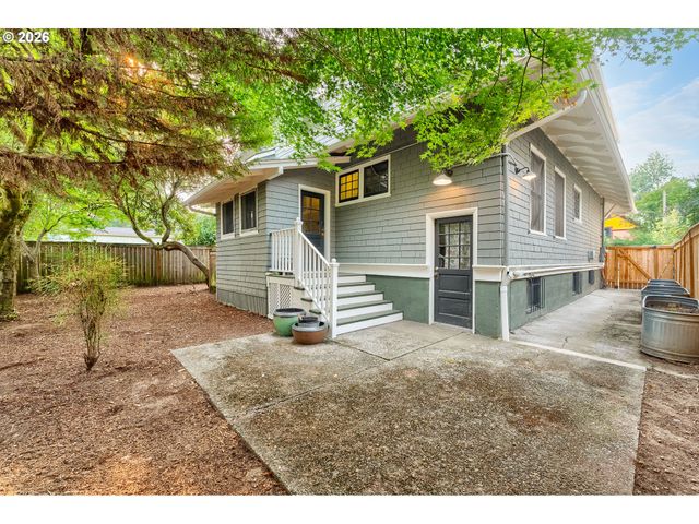 923 Se Lambert St, Portland, OR 97202