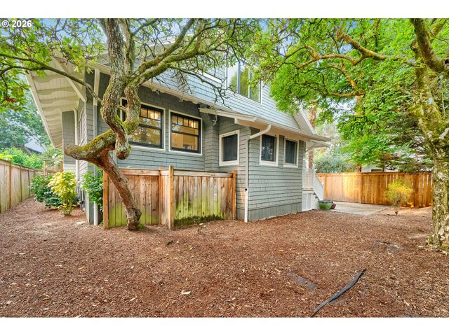 923 Se Lambert St, Portland, OR 97202
