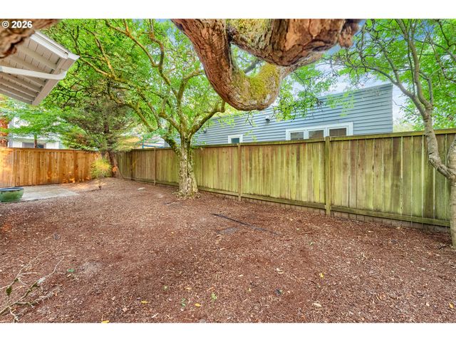 923 Se Lambert St, Portland, OR 97202