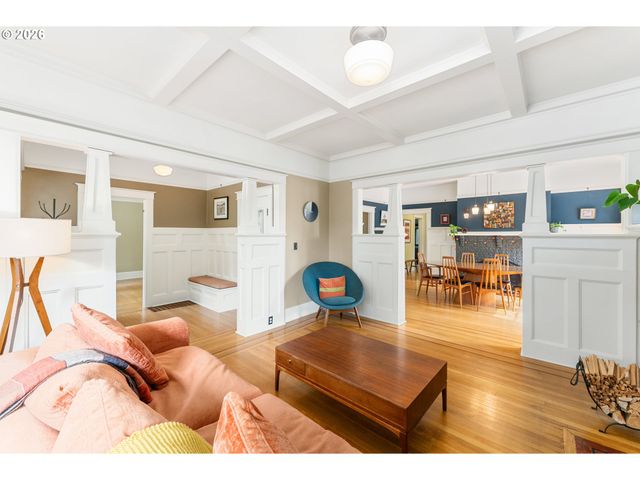 923 Se Lambert St, Portland, OR 97202