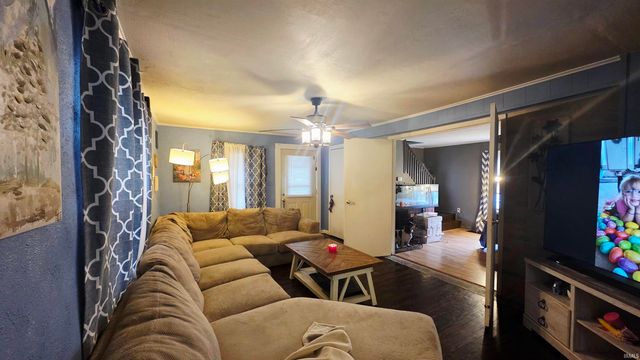 2004 S Macedonia Avenue, Muncie, IN 47302