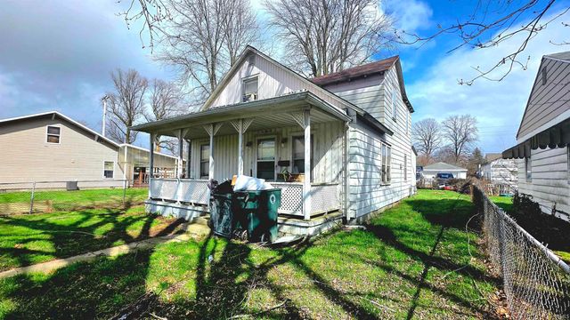 2004 S Macedonia Avenue, Muncie, IN 47302