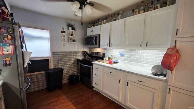 2004 S Macedonia Avenue, Muncie, IN 47302