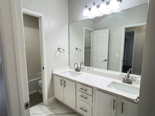 2505 Hunters Run Drive, Plano, TX 75025