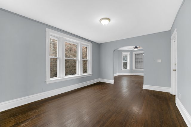 7227 S Michigan Avenue, Chicago, IL 60619