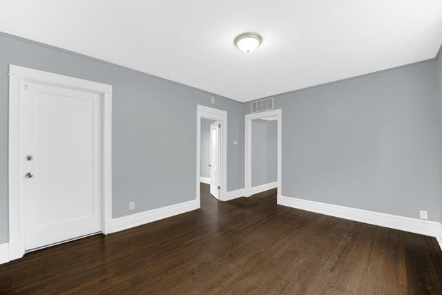 7227 S Michigan Avenue, Chicago, IL 60619