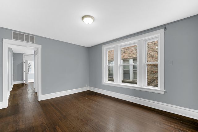 7227 S Michigan Avenue, Chicago, IL 60619