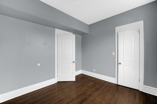 7227 S Michigan Avenue, Chicago, IL 60619