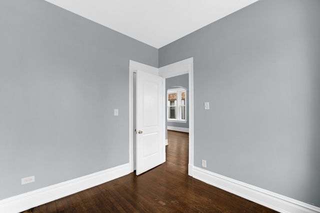 7227 S Michigan Avenue, Chicago, IL 60619