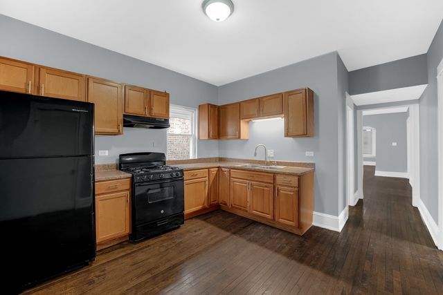 7227 S Michigan Avenue, Chicago, IL 60619