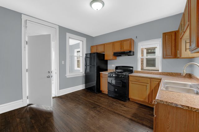 7227 S Michigan Avenue, Chicago, IL 60619