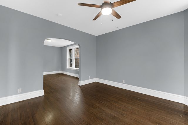 7227 S Michigan Avenue, Chicago, IL 60619