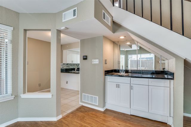 18040 Midway Road 255, Dallas, TX 75287