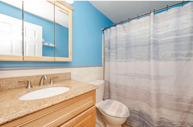 392 Whittier Drive, Fremont, NH 03044