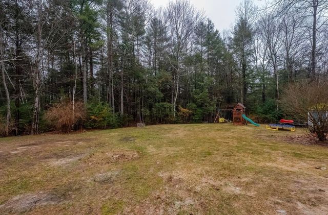 392 Whittier Drive, Fremont, NH 03044