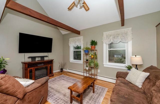 392 Whittier Drive, Fremont, NH 03044