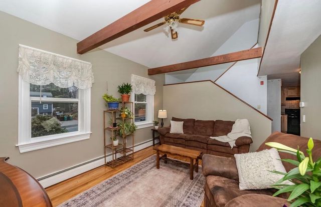 392 Whittier Drive, Fremont, NH 03044