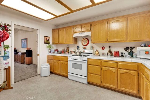 17810 Granada Drive, Victorville, CA 92395