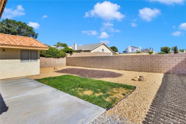 17810 Granada Drive, Victorville, CA 92395