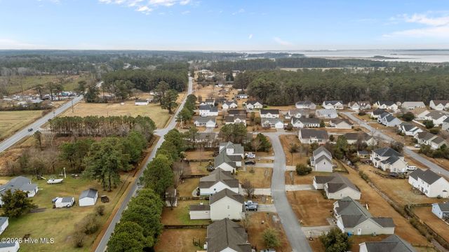 611 Flybridge Lane, Beaufort, NC 28516