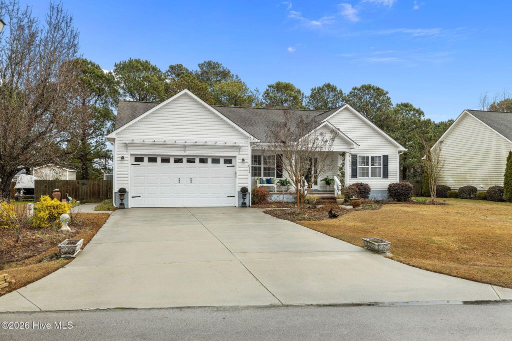 611 Flybridge Lane, Beaufort, NC 28516