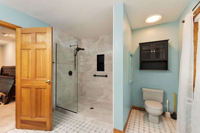 2 Dubeau Drive, Derry, NH 03038