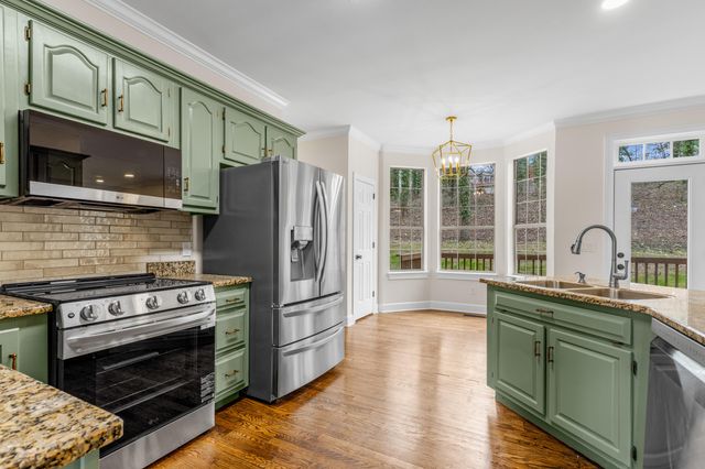 1436 Cambridge Point Drive, Hixson, TN 37343