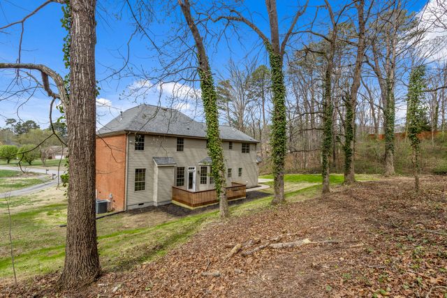 1436 Cambridge Point Drive, Hixson, TN 37343