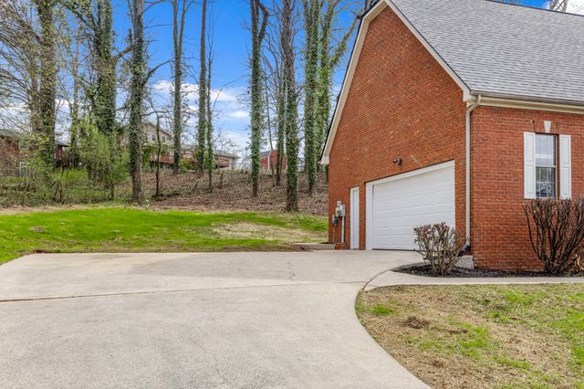 1436 Cambridge Point Drive, Hixson, TN 37343