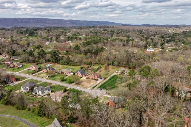 1436 Cambridge Point Drive, Hixson, TN 37343