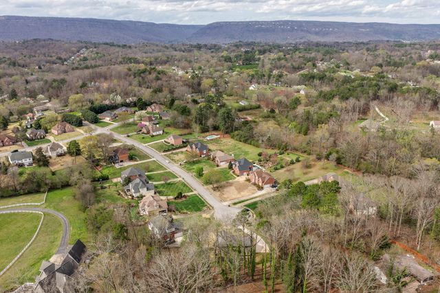 1436 Cambridge Point Drive, Hixson, TN 37343