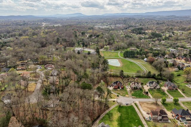 1436 Cambridge Point Drive, Hixson, TN 37343