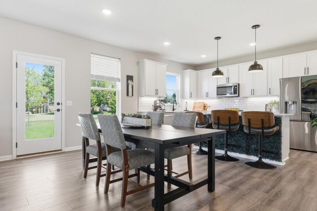 4886 Obsidian Way, Victoria, MN 55386