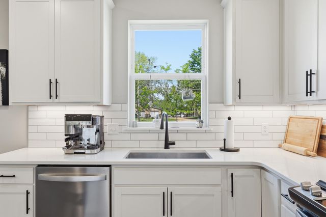 4886 Obsidian Way, Victoria, MN 55386