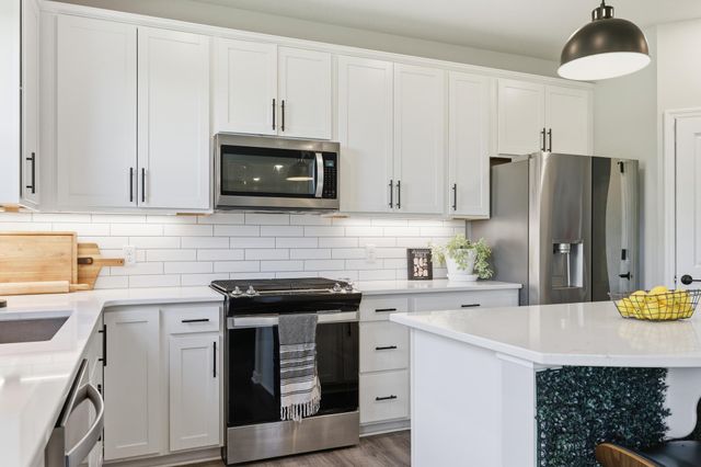 4886 Obsidian Way, Victoria, MN 55386