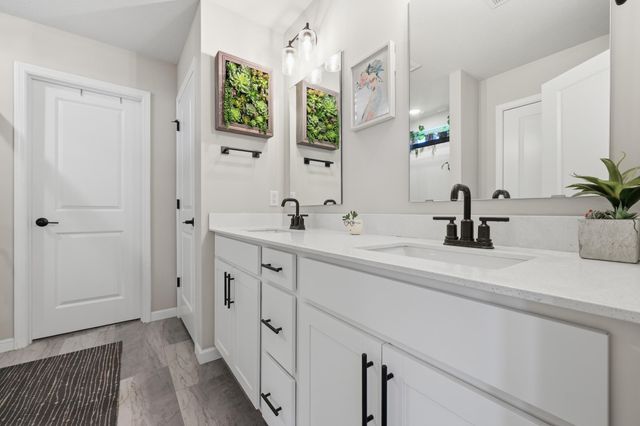 4886 Obsidian Way, Victoria, MN 55386